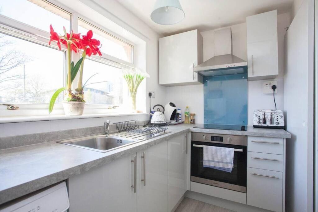 Apartamento Cosy 1 Bed With Parking In City Centre Glasgow Exterior foto